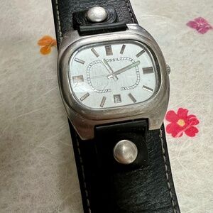 🌸 Men’s Fossil Watches W/ Genuine Leather Bands